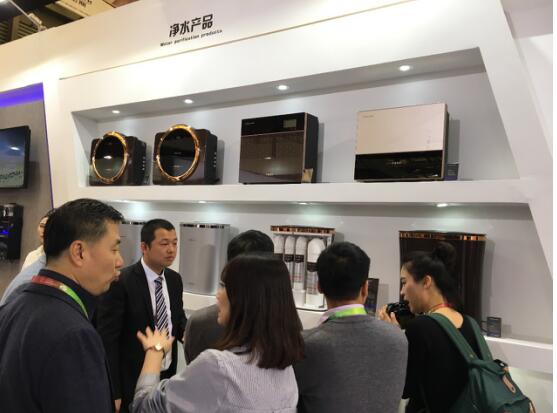 万搏（中国）净水机亮相2017年AWE 深耕健康用水领域1